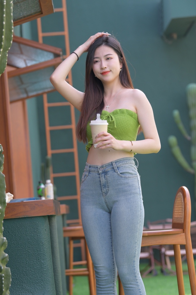 丫头终于回来了第1章他的小