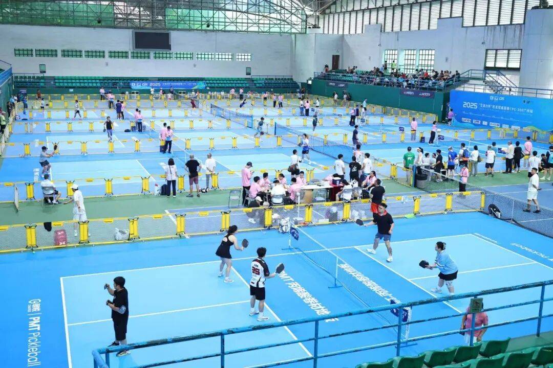 开赛相约广州天河体育中心2025年广州匹克球公(图3)